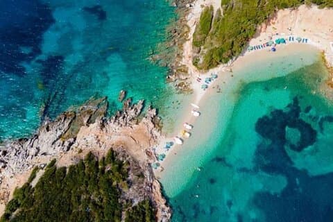 Ksamil Blue Eye og Saranda Tour fra Tirana med båd inkluderet