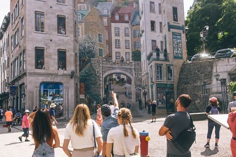 Visite privée à pied des Galeries d'art du Vieux-Québec