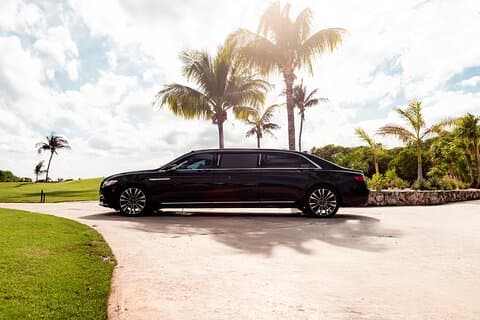 Lincoln Stretch Limousine med Wi-Fi ombord
