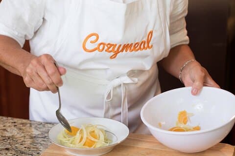 Cozinhar um banquete siciliano em uma fazenda laranja local (4 - Refeição de curso)
