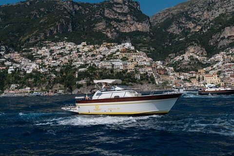 Amalfi Cost Private Tour from Sorrento or Positano: Gozzo 28FT