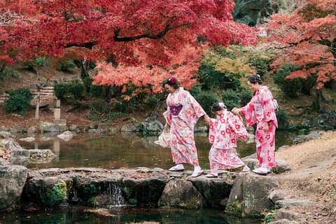 Kyoto Gion Photoshoot Walk - Private Session
