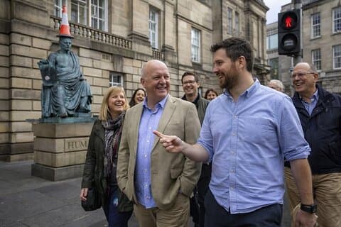 Excursión a pie por Edimburgo : Explora los principales lugares de interés y joyas ocultas