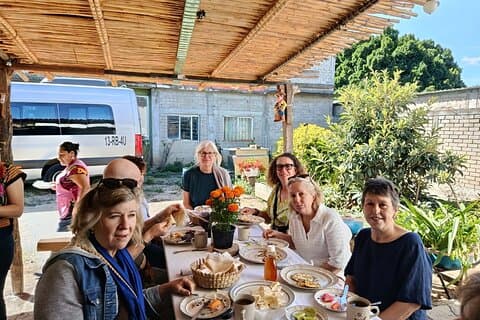 Cheese, contemporary art and paper workshop in the Etla Valley