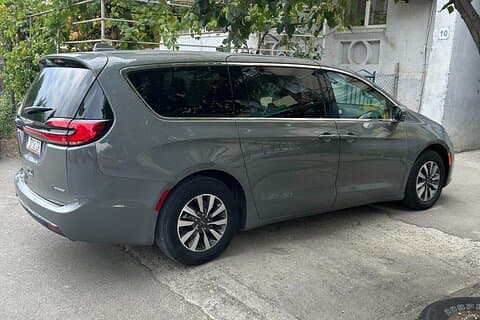 Privat lufthavn og hotel transfer i Tbilisi