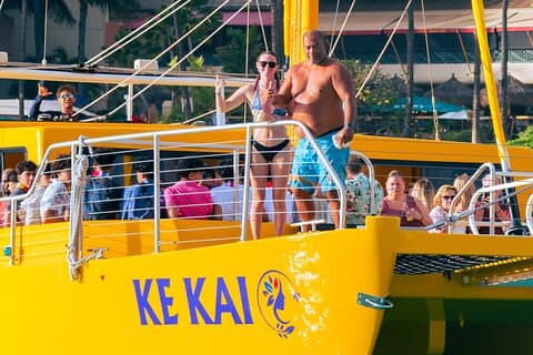 90 Minute Turtle Canyon Waikiki Catamaran Snorkel