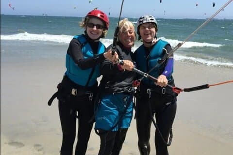 6‑Hour Complete Kitesurf Course for Friends (2–3 People)