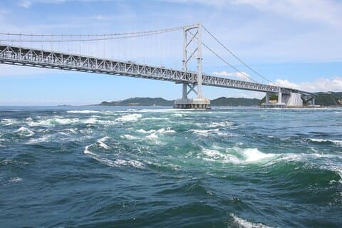 Excursión privada a la costa de Tokushima : templos y vistas panorámicas