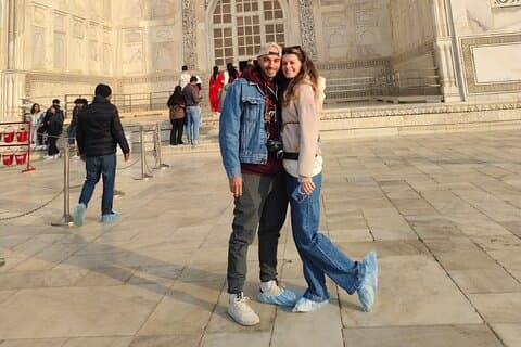 Från Delhi : Agra övernattning med Taj Mahal soluppgång och solnedgång Tour
