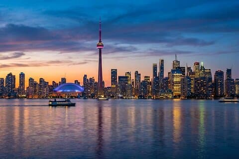 Scopri Toronto: un tour autoguidato
