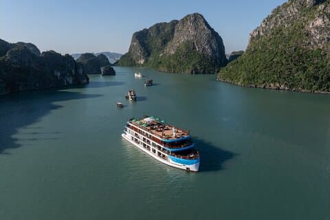 Hanoi : 5 - Star Luxury & Modern 2 - Croisière d'une journée dans la baie de Bai Tu Long