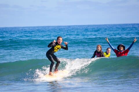 Privat Familie Surf Lektion på Gran Canaria – Lær og have det sjovt