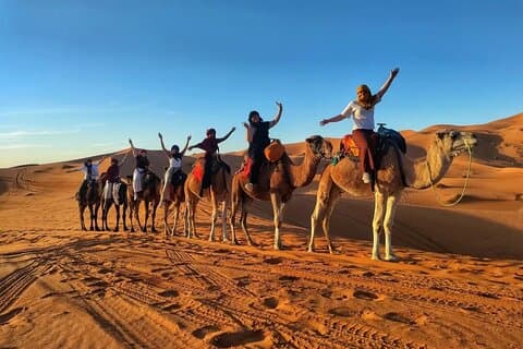 Excursión de 3 días al Sahara Mágico : Marrakech a las dunas del Merzouga & Camello trek