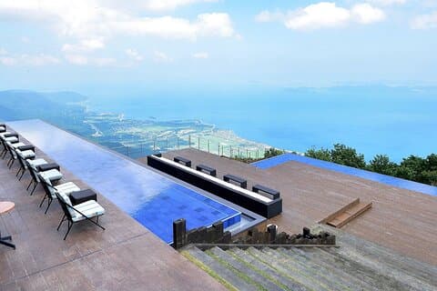 One Way Transfer Between Biwako Valley and Osaka