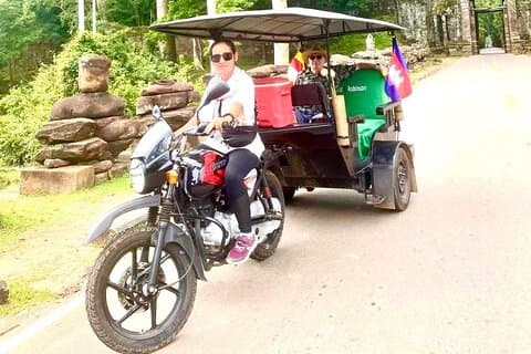 Sunrise Angkor Wat Tour by Private TukTuk Driver