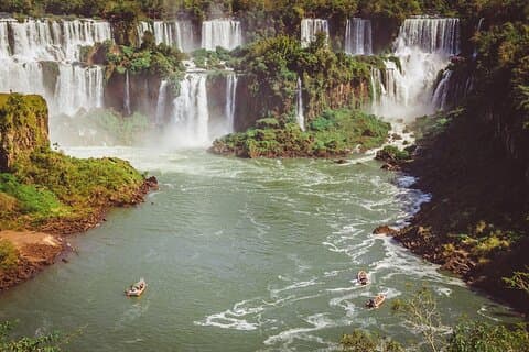 Cascate dell'Iguazu in 2 giorni : Argentina e Brasile con trasferimenti