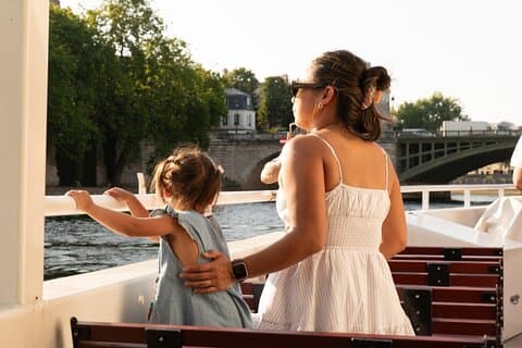 Paris Kids & Family Seine River kryssning med Muffin, Donut och mer