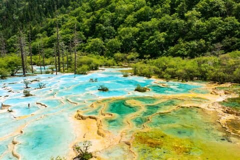 Chengdu : Jiuzhaigou & Huanglong unabhängiger Transfer + Eintrittskarten