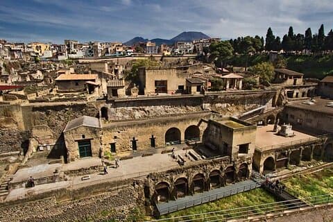 Pompeii, Herculaneum, Vesuvius Hike Small-Group Tour from Naples