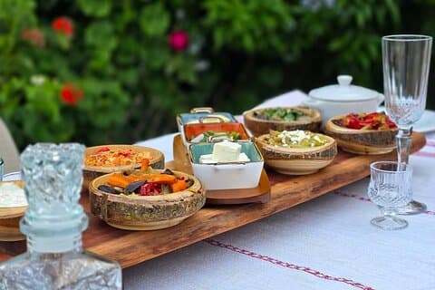 Traditional Food Tour in Shkodra with Garden Dinner