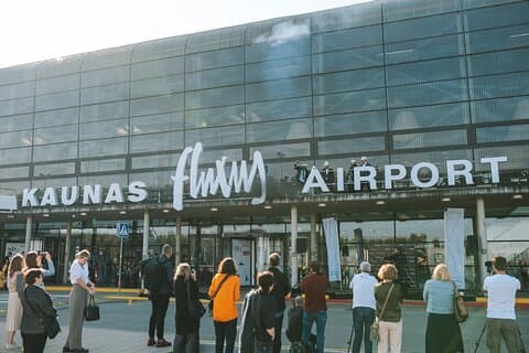 Transfer privato dall'aeroporto di Kaunas a Vilnius