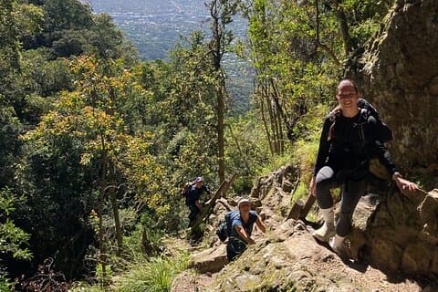 Montaña de la Mesa : Caminata guiada por el Desfiladero del Esqueleto hasta la Estación Superior