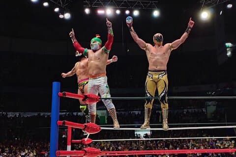 Selbst die härtesten Kerle können der Wrestling-, Taco- und Mezcal-Tour nicht widerstehen.