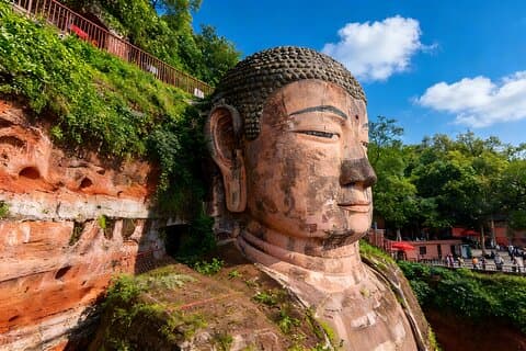Chengdu Private Day Tour zum Leshan Giant Buddha mit Mittagessen und Bootsfahrt