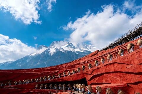 2-tägige private Lijiang Highlights Tour: Altstadt, Schneeberg, Show und mehr