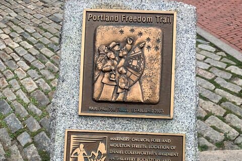 Tour a pie de audio autoguiado por el ferrocarril subterráneo de Portland
