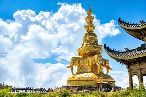 Excursión privada de un día a Chengdu a la montaña Emei con almuerzo y paseo en teleférico