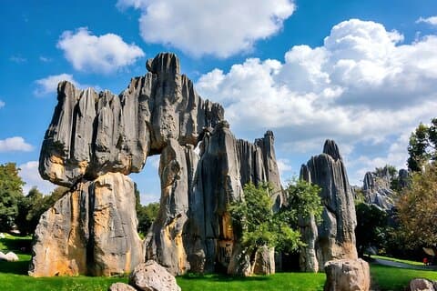 Excursion privée d'une journée à Stone Forest, au lac Dianchi et à West Hill au départ de Kunming