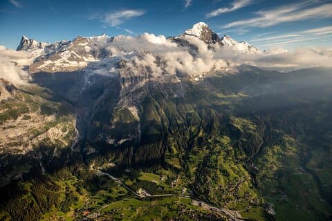 Autobús panorámico con techo de vidrio a Interlaken Grindelwald Lauterbrunnen