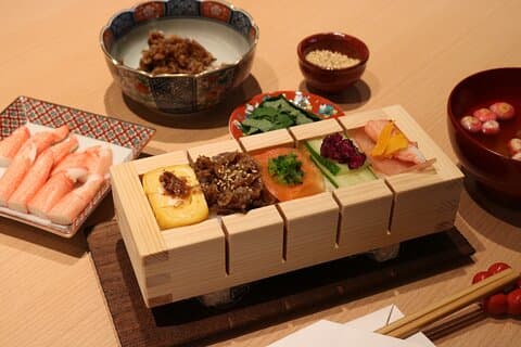 Private Kanazawa Bamboo Sushi Family Cooking Experience