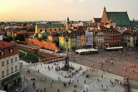 Udforsk den gamle bydel Warszawa med kunststuderende på en privat tur