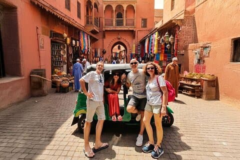Tour Tuk Tuk Marrakech con paseo en camello y visita al taller