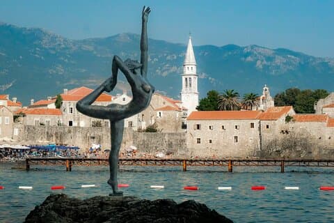 Durrës/Golem : Tagestour durch Montenegro, Budva und Sveti Stefan