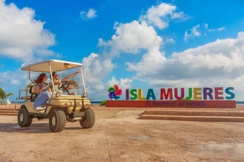 Traslado privado do aeroporto de Cancún para Costa Mujeres.