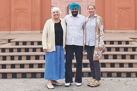 Visita guiada privada de un día completo a Nueva Delhi con todo incluido