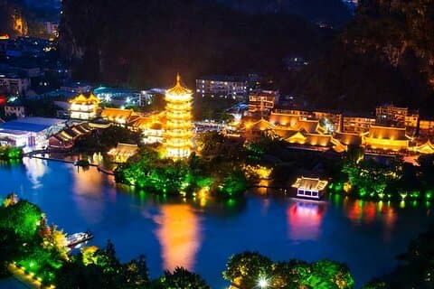 Tour nocturno iluminado privado de Guilin con crucero por dos ríos y cuatro lagos