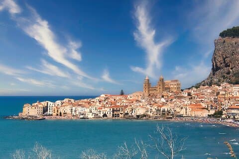 Transfer / Tour fra Palermo til Taormina med 1 stopp (eller vice versa)