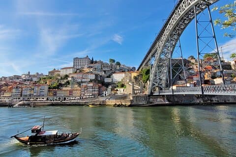Del Transport fra Lisboa til Porto med stopp