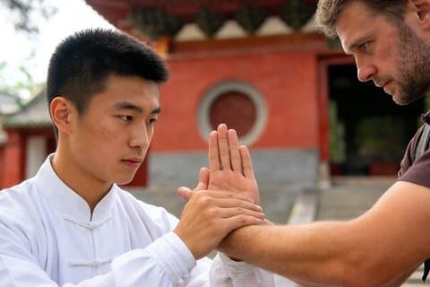 Zhengzhou privétour naar Shaolin-tempel inclusief Kungfu-lessen en activiteiten