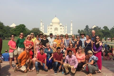 Utforska Taj Mahal och Agra City tour Privatbil från New Delhi