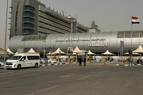 Private VIP Meet and Greet Transfer from Cairo Airport to Hotel