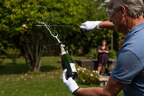 Champagne Sabrage Provsmakningsverkstad nära Épernay