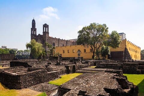 Fra Mexico City: Privat tur til Val’quirico og Chautla slott
