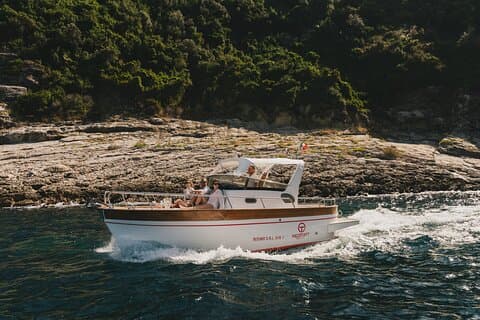 Voyage quotidien à Ischia depuis Sorrente ou Positano - Gozzo 25FT