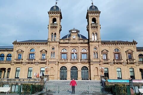 History and Highlights Walking Tour in San Sebastian, Small Group