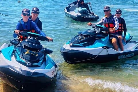 Actividad guiada privada de jet sky y parasailing